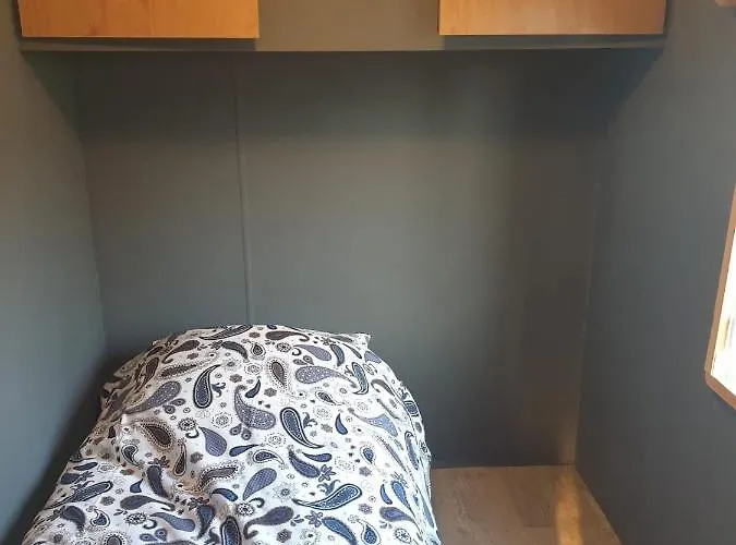 Semesterbostad Dragonfly Chalet Burghorn *