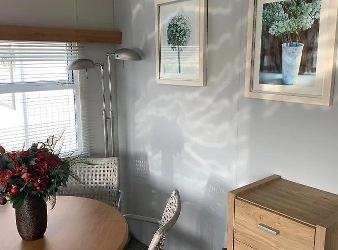 Dragonfly Chalet Burghorn Semesterbostad *